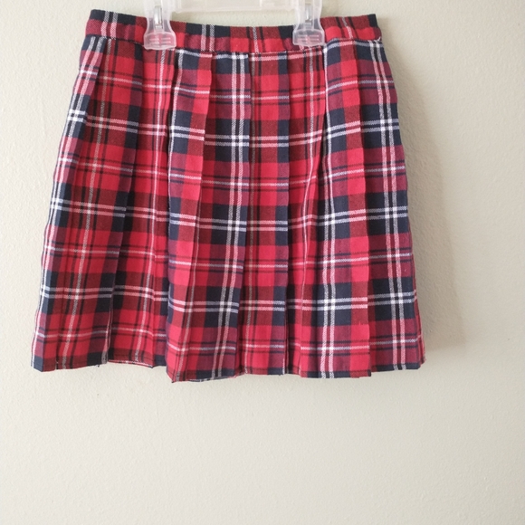 Red Plaid Pleated skirt. - Picture 1 of 2